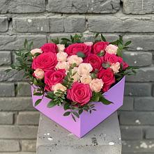 Цветочная композиция из Розы в коробке в Камбарке