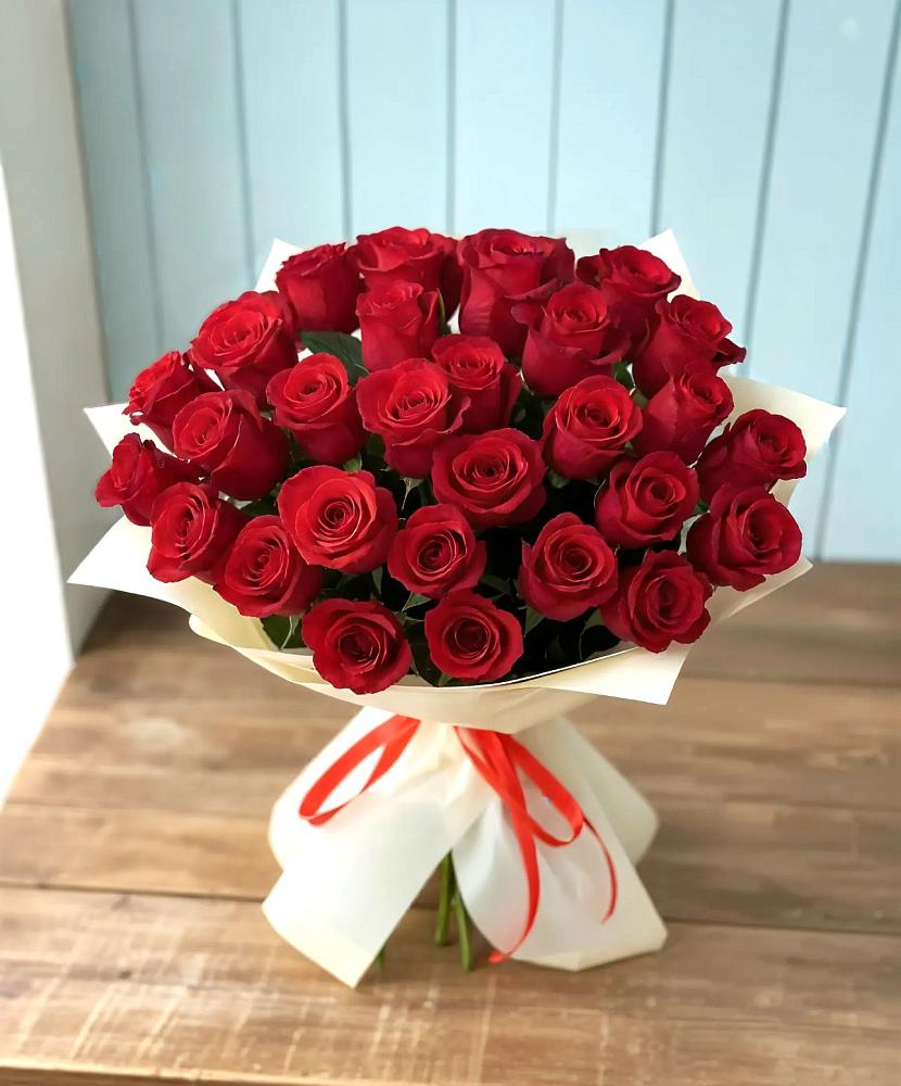 Букет 29 Красных роз в Камбарке