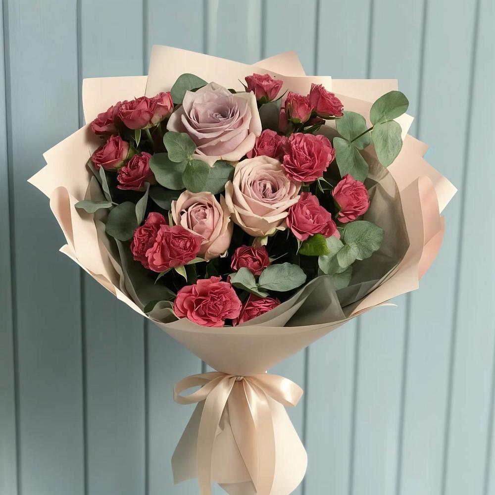 Букет цветов из: Гвоздики и Розы в Камбарке