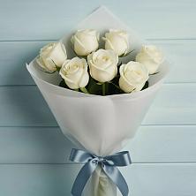Букет 7 Белых роз Эдлесс Лав в Камбарке