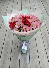 Букет цветов из:  Альстромерии в Камбарке