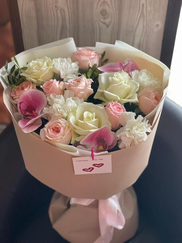 Букет цветов из: Орхидеи, Розы и Гвоздики в Камбарке