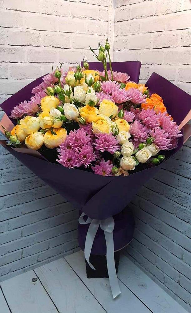 Букет цветов из: Хризантемы и Розы в Камбарке