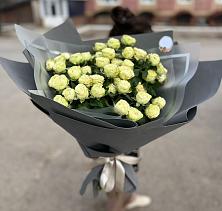 Букет Белые кустовые розы Солинеро в Камбарке