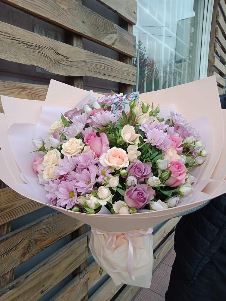 Букет цветов из: Розы и Хризантемы в Камбарке