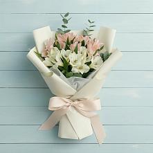 Букет цветов из:  Альстромерии в Камбарке