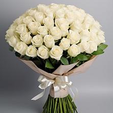 Букет 101 беля роза Белоснежка в Камбарке