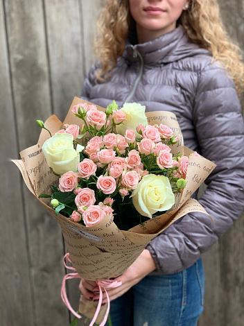 Букет цветов из: Розы в Камбарке