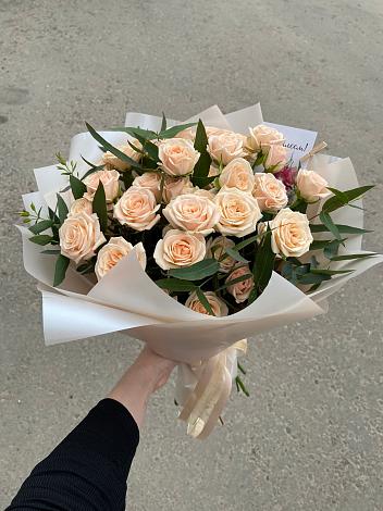 Букет Кремовые розы Латте в Камбарке