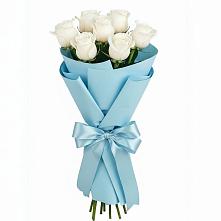 Букет 7 белых роз Проуд в Камбарке