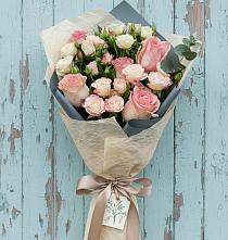 Букет цветов из:  Розы в Камбарке