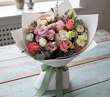 Букет цветов из:  Розы, Лизиантусы и Гвоздики в Камбарке