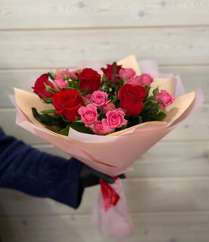 Букет цветов из: Розы в Камбарке