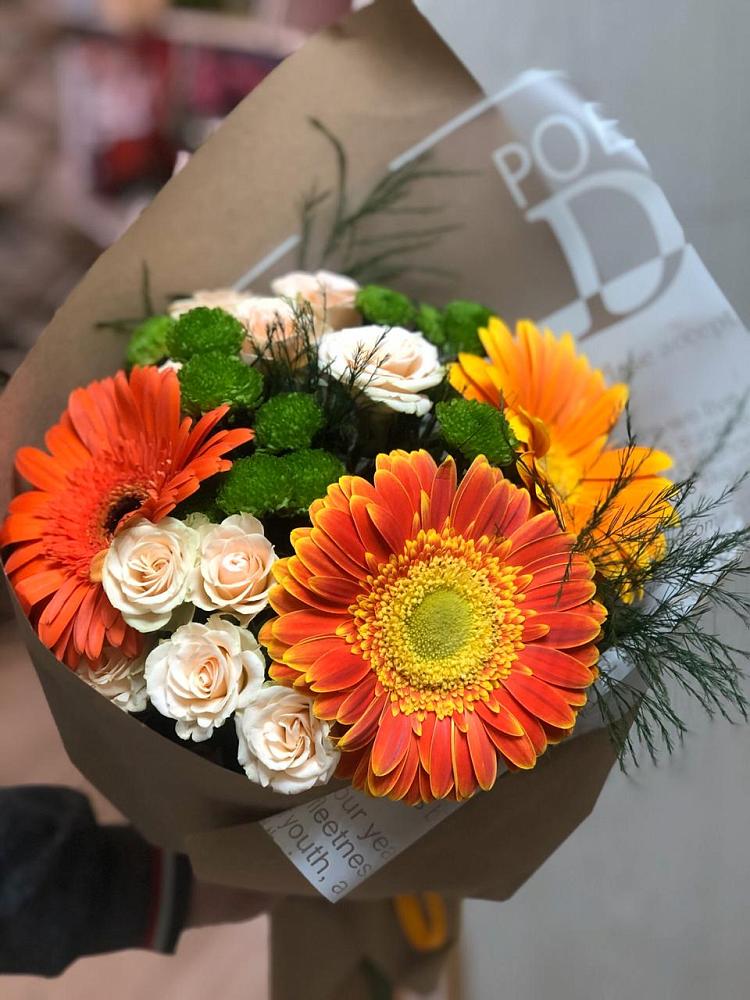 Букет цветов из: Герберы, Хризантемы и Розы в Камбарке