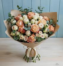 Букет цветов из:  Альстромерии и Розы в Камбарке