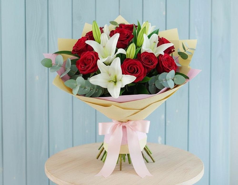 Букет цветов из: Лилии и Розы в Камбарке