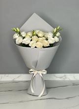 Букет цветов из:  Розы и Лизиантусы в Камбарке